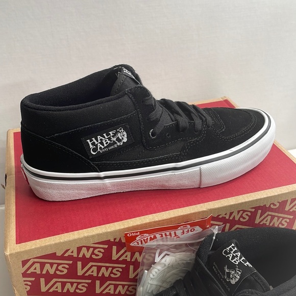 Vans men’s classic half cab Pro black and white - Picture 6 of 9